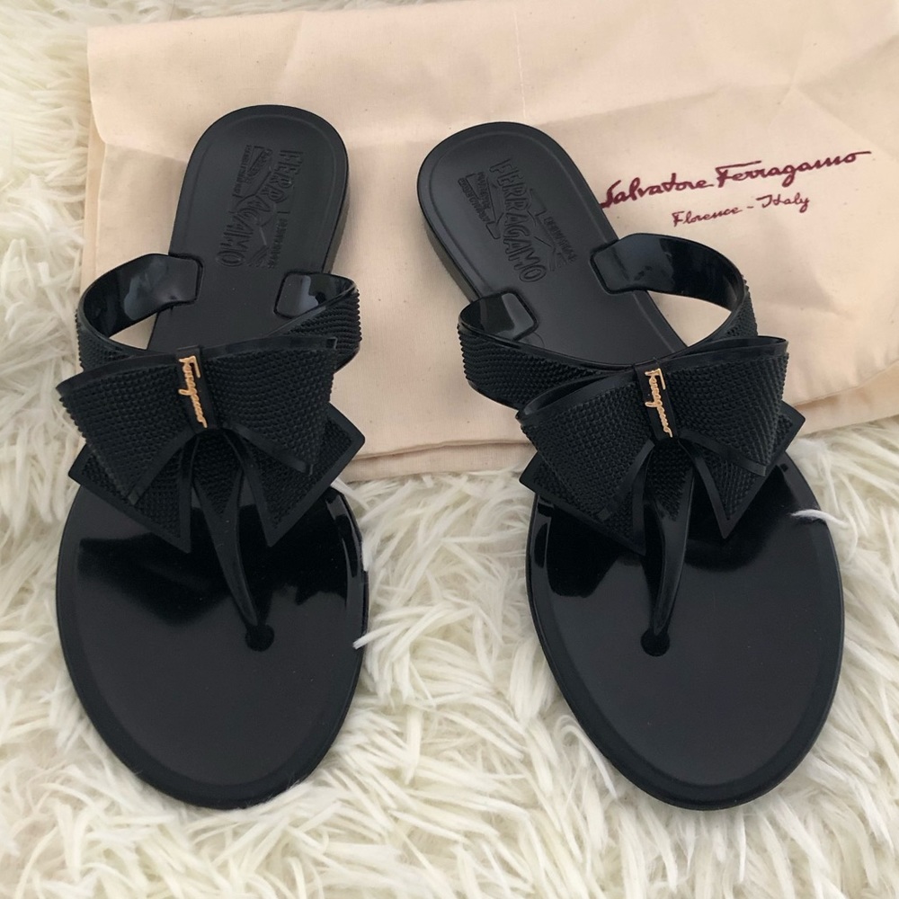Salvatore Ferragamo Flip Flop Sandals (Free Dior Lip Glow) - Picture 3 of 8